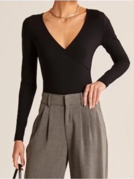 Abercrombie & Fitch Tops - Abercrombie Soft and Cozy Wrap Long Sleeve Size L